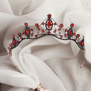 Tiaras and Crowns for Women